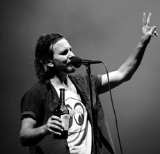 PEARL JAM: BENEFIZSINGLE ZUM MEERESSCHUTZ