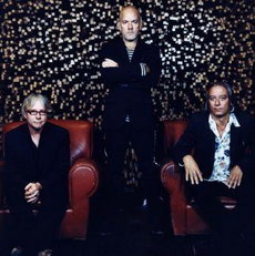 R.E.M.: NEUE PLATTE, GRATIS DOWNLOAD ERSTE SINGLE