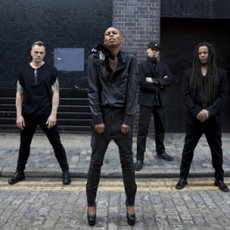 LANGVERSION INTERVIEWS AUS HEFT 132: FAHRRAD FAHREN MIT SKUNK ANANSIE