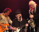 DIE MUSIKGEMEINDE TRAUERT UM DIE BLUESLEGENDE JOHNNY WINTER